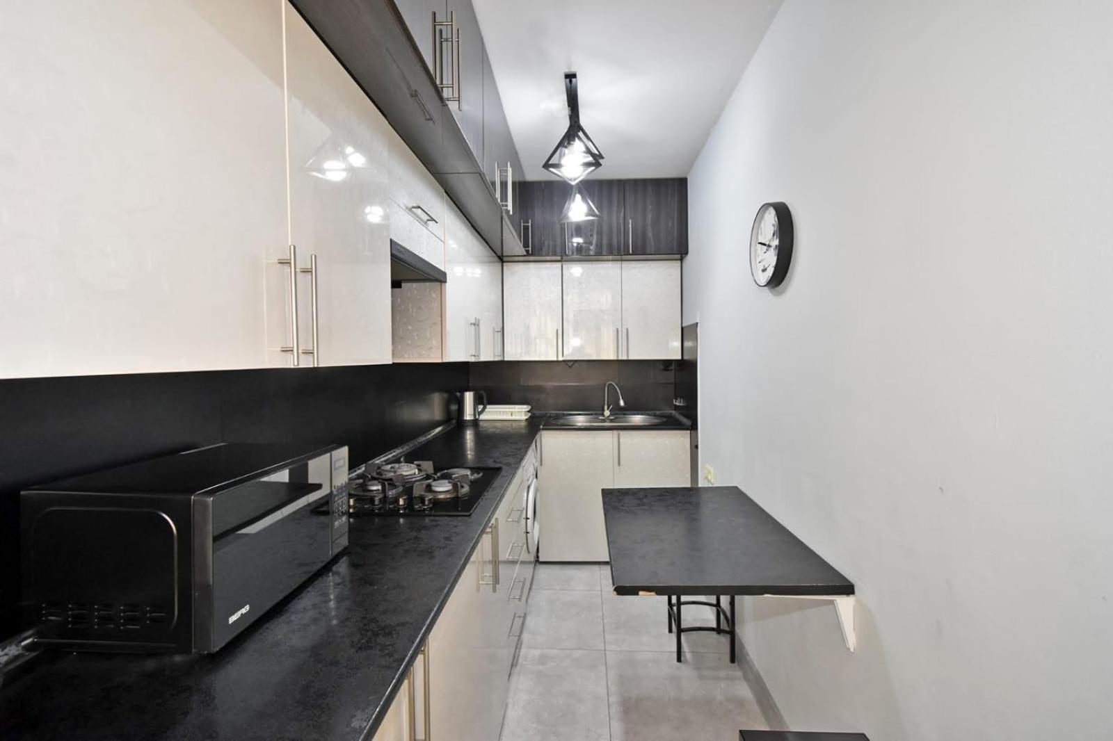 Luxury Spacious Apartment On Saryan Street.Centre Yerevan Exterior photo