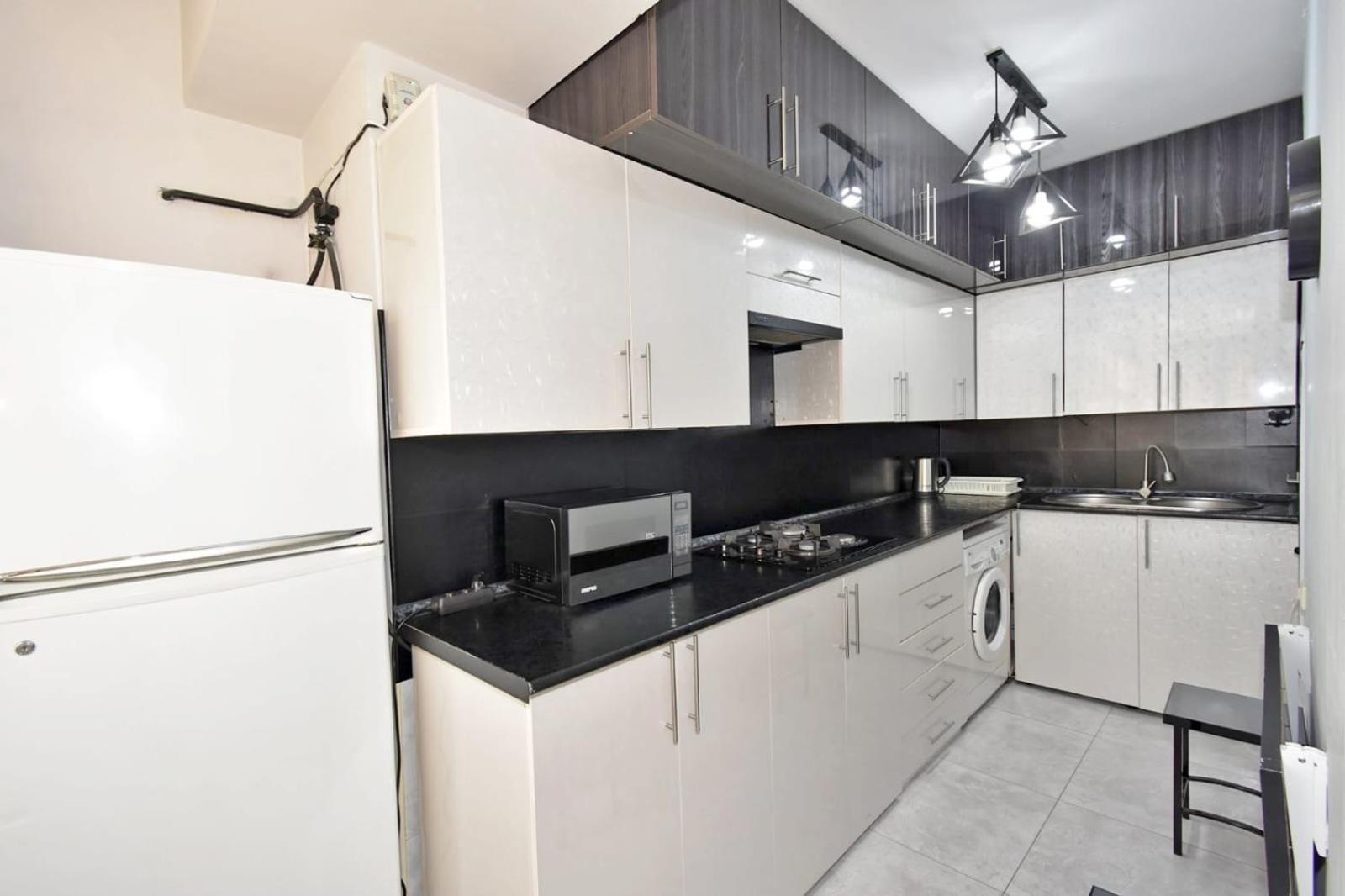 Luxury Spacious Apartment On Saryan Street.Centre Yerevan Exterior photo